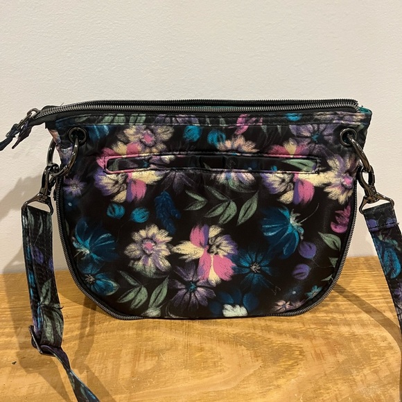 LUG QUILTED PURSE w/ long shoulder strap and small strap Women small crossbody - Picture 5 of 8